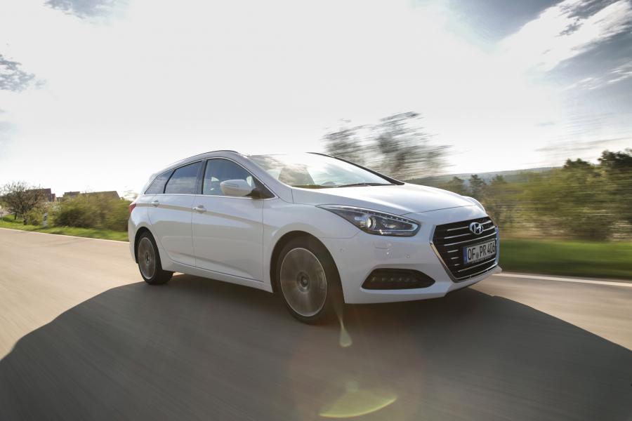  Hyundai i40 Wagon 2015 года  (фото 9 из 30)